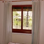 Osterhuus - Gemuetlich, Familienfreundlich, Kaminofen, Wlan, Kurzer Weg Zum Burhave