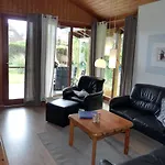 Vakantiehuis Osterhuus - Gemuetlich, Familienfreundlich, Kaminofen, Wlan, Kurzer Weg Zum *