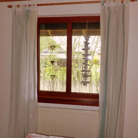 Osterhuus - Gemuetlich, Familienfreundlich, Kaminofen, Wlan, Kurzer Weg Zum Бурхафе