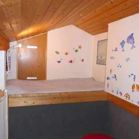 Osterhuus - Gemuetlich, Familienfreundlich, Kaminofen, Wlan, Kurzer Weg Zum Бурхафе